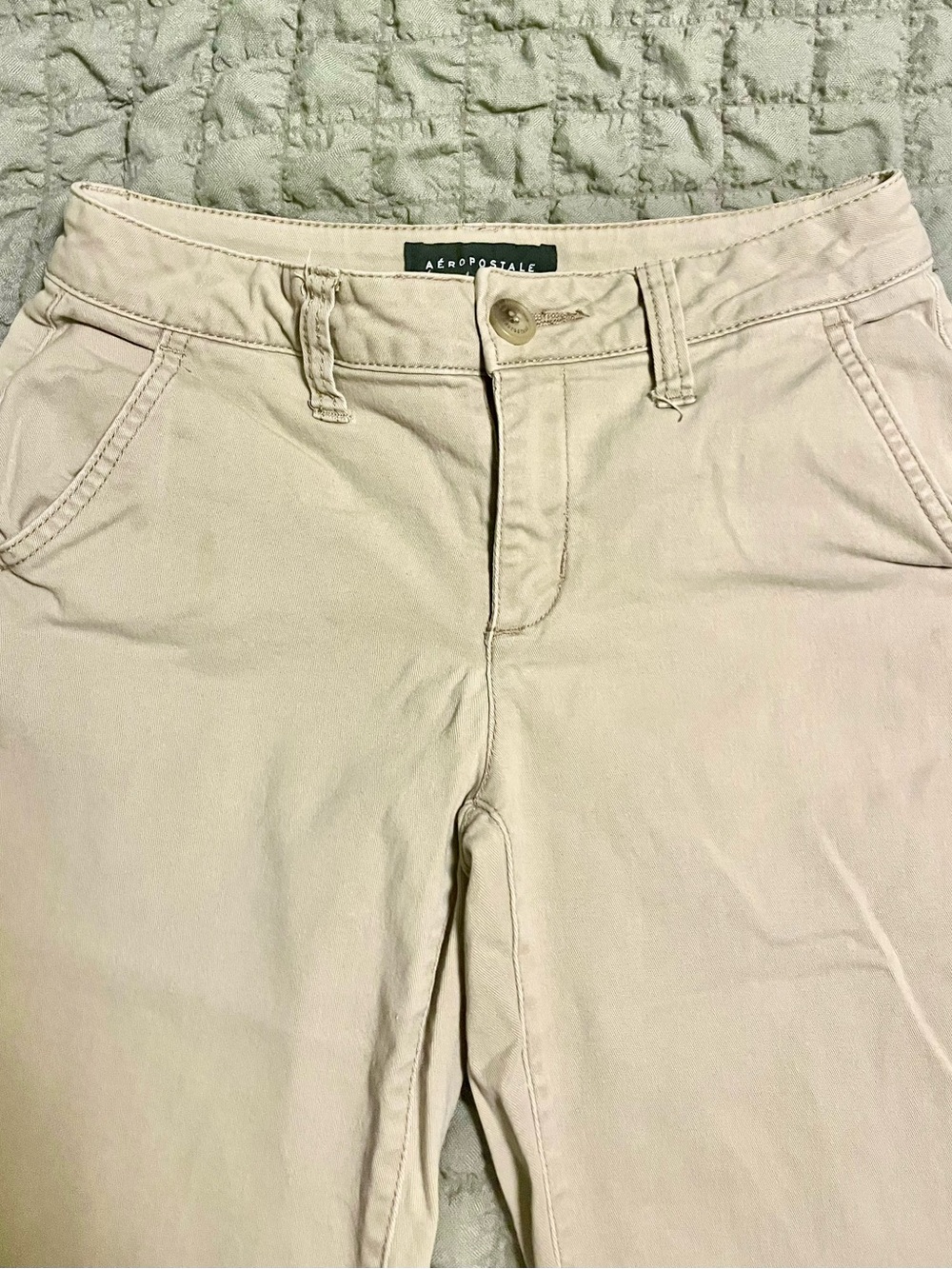 Aeropostale Women's Light Cream Khakis Classic Fit - Size 0 Regular length